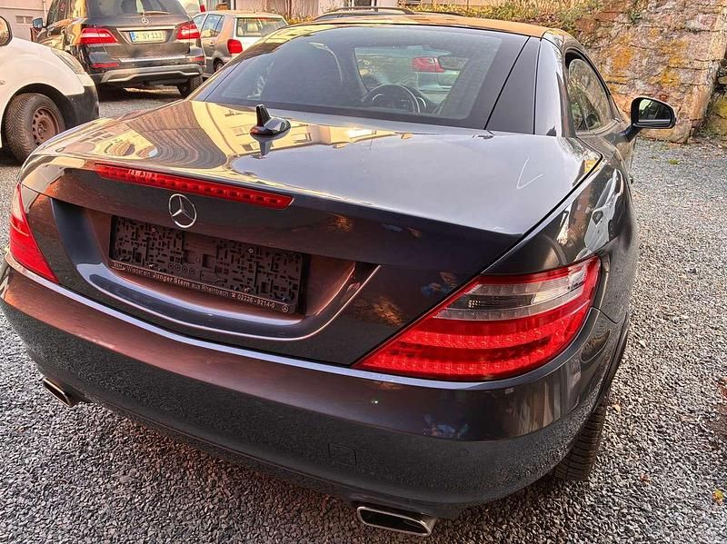Gebraucht Mercedes SLK200 184 PS (135 kW) 2012 Schwarz Cabrio