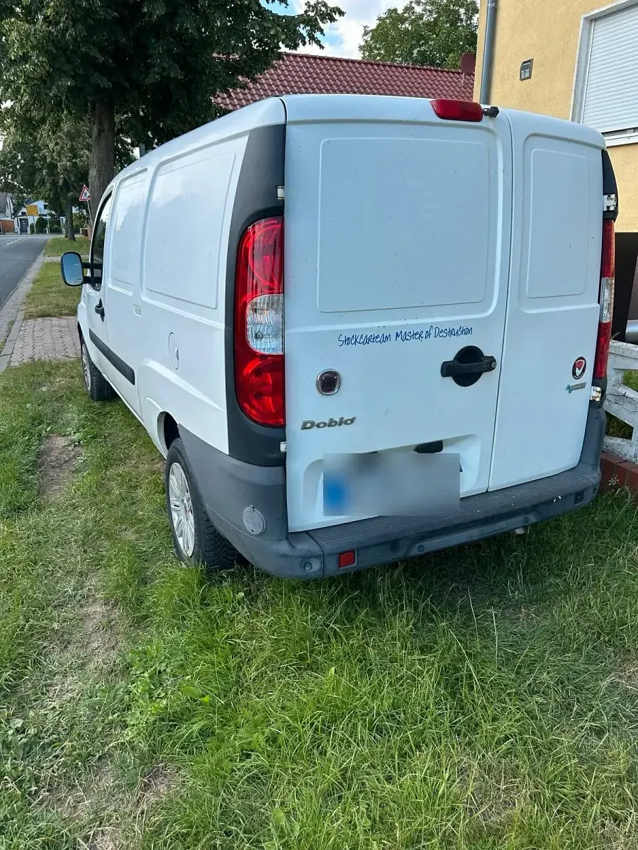 Gebraucht Fiat Doblò 76 PS (55 kW) 2009 Weiß Van / Kleinbus