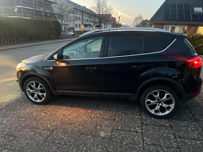 Gebraucht Ford Kuga 163 PS (119 kW) 2011 Schwarz SUV