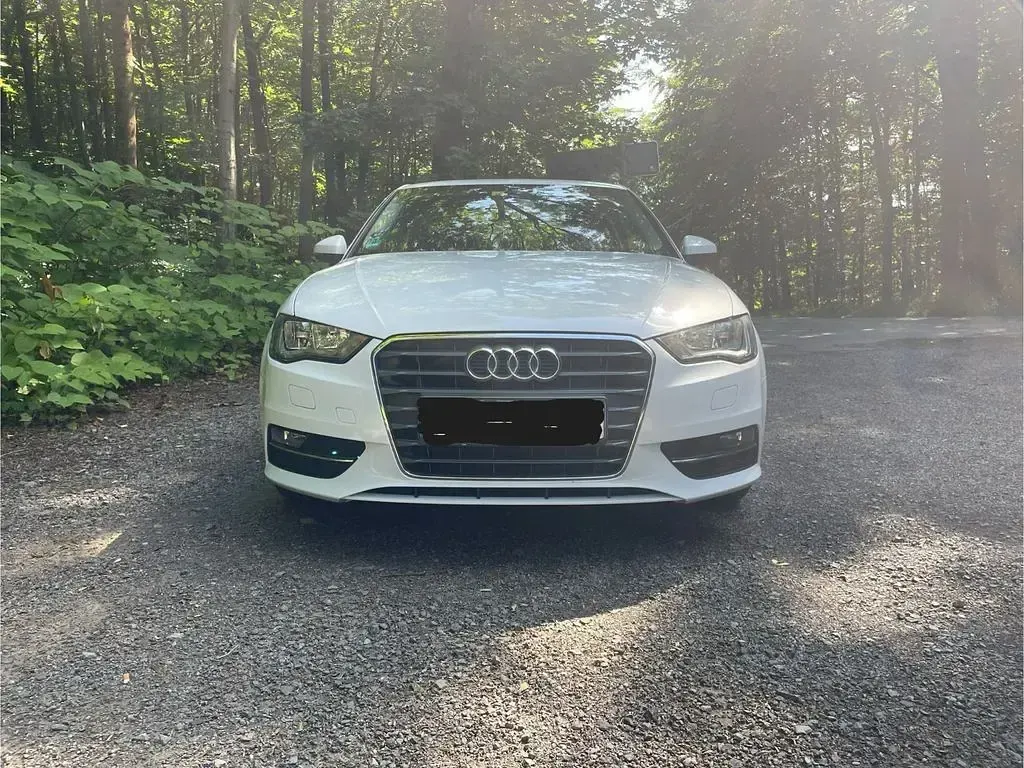 Gebraucht Audi A3 Ambiente 110 PS (80 kW) 2014 Weiß Limousine