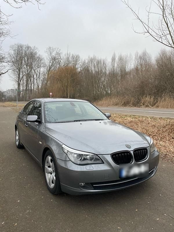 Gebraucht BMW 523 190 PS (139 kW) 2007 Grau Limousine
