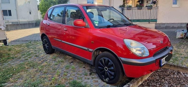 Rot Gebraucht 2000 Daihatsu Sirion Kleinwagen | 1.400 € (Guter Preis) - Bild 1/4