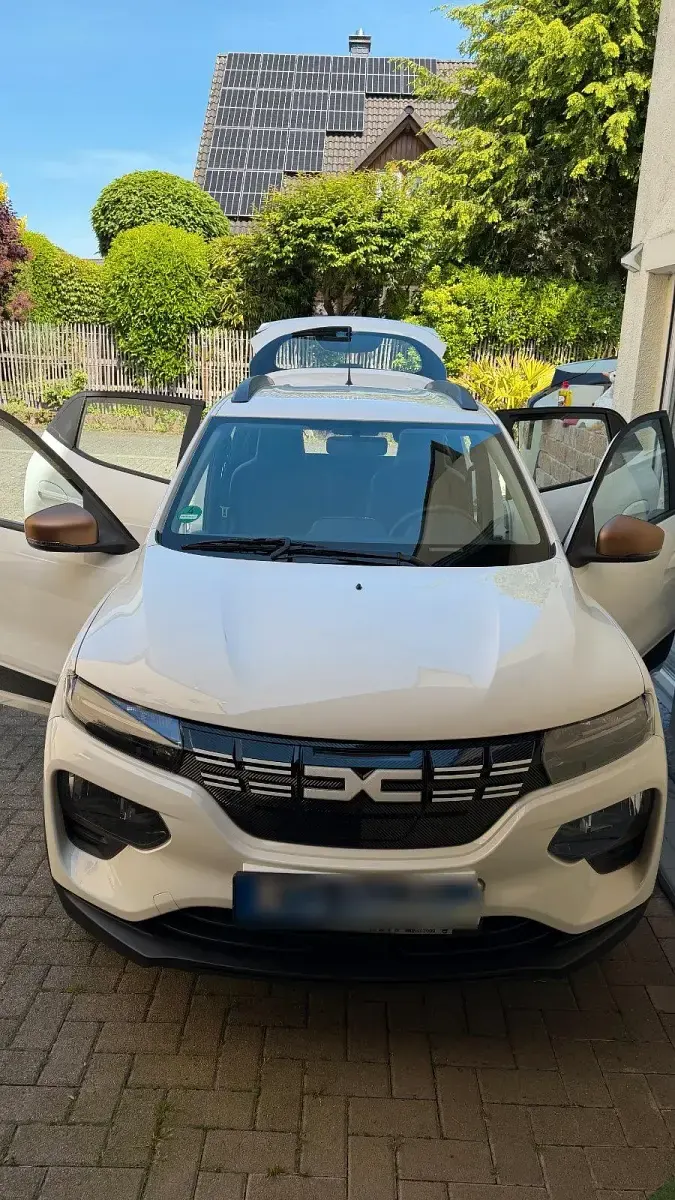 Używany Dacia Spring Extreme 47 kW (65 KM) 2023 Biały Hatchback