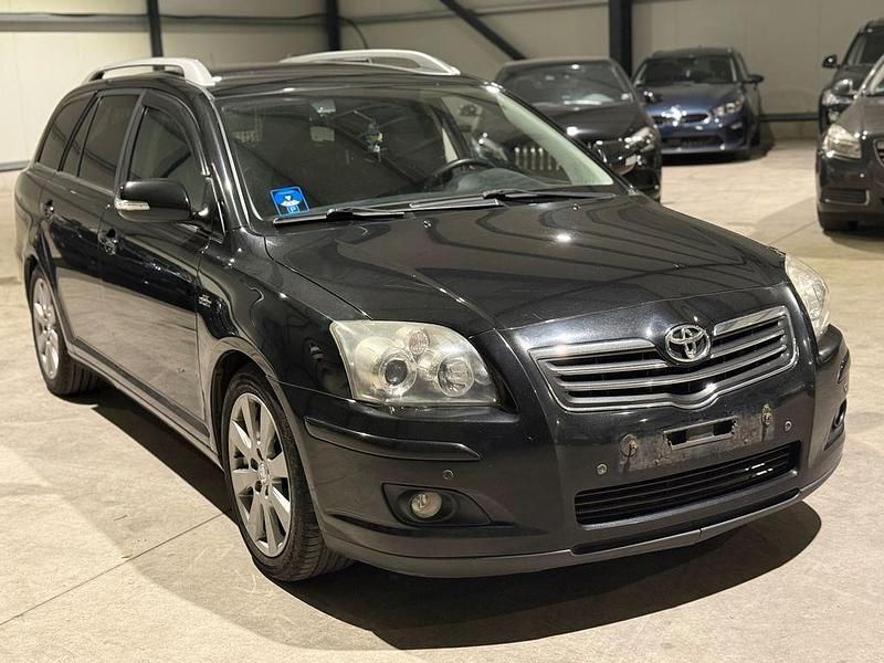 Schwarz Gebraucht 2009 Toyota Avensis Travel Kombi | 1.799 € (Superpreis) - Bild 1/4