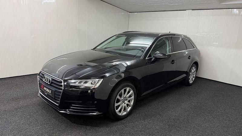 Gebraucht Audi A4 Basis 218 PS (160 kW) 2016 Schwarz Kombi