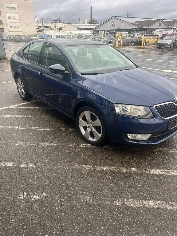Gebraucht Skoda Octavia Active 105 PS (77 kW) 2014 Kleinwagen