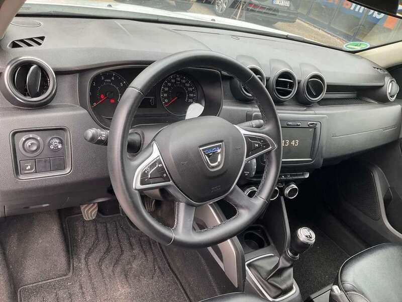Weiß Gebraucht 2019 Dacia Duster Prestige SUV | 9.999 € (Superpreis) - Bild 1/4