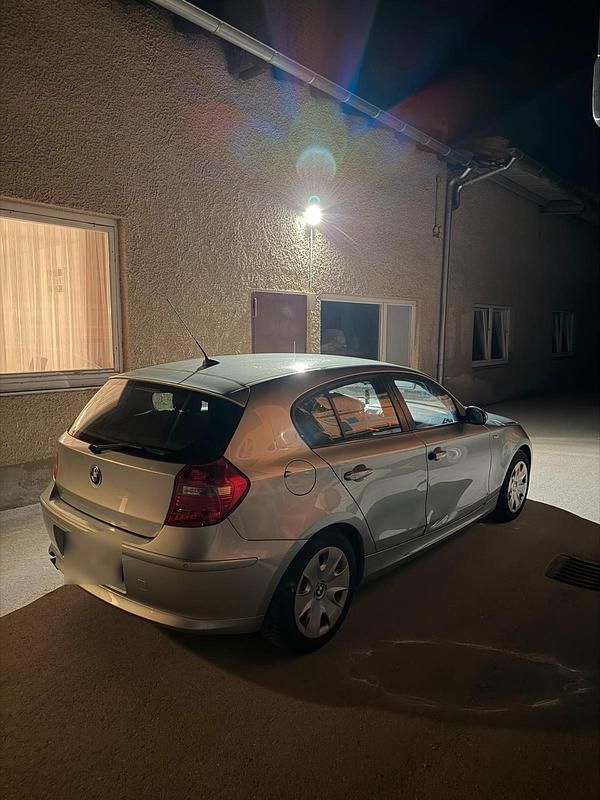 Gebraucht BMW 116 116 PS (85 kW) 2007 Silber Kleinwagen