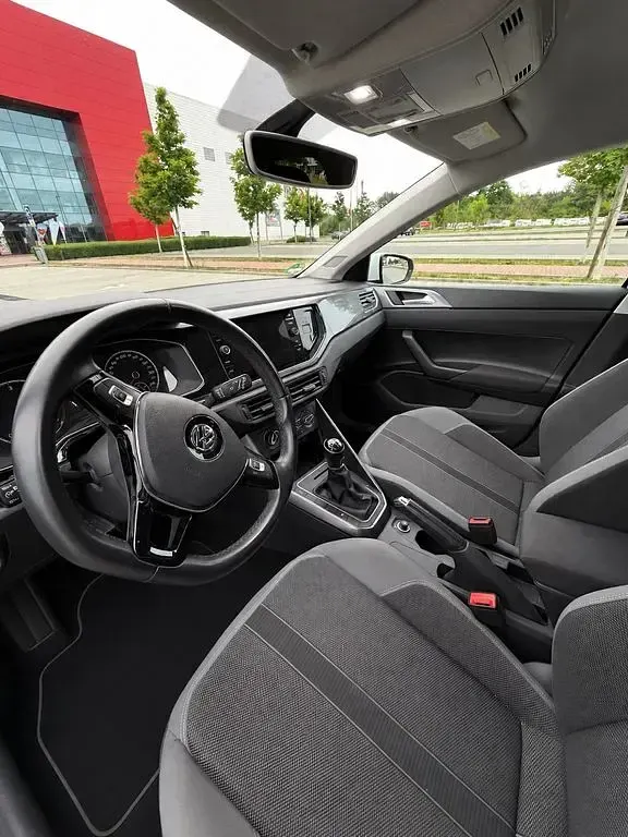 Gebraucht VW Polo Highline 95 PS (69 kW) 2019 Weiß Kleinwagen