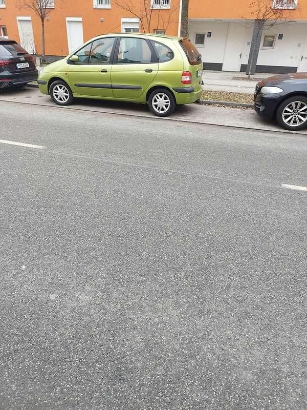 Gebraucht Renault Scénic 140 PS (102 kW) 2000 Grün Van / Kleinbus