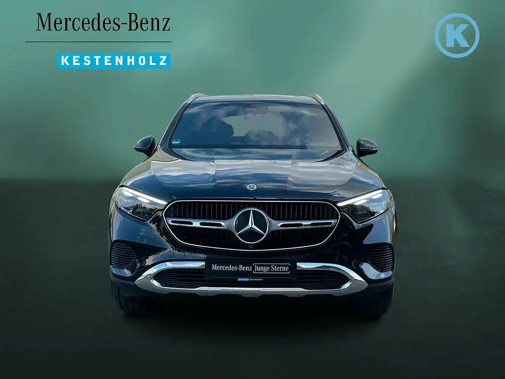 Gebraucht Mercedes GLC220 Avantgarde 197 PS (144 kW) 2025 Obsidianschwarz SUV