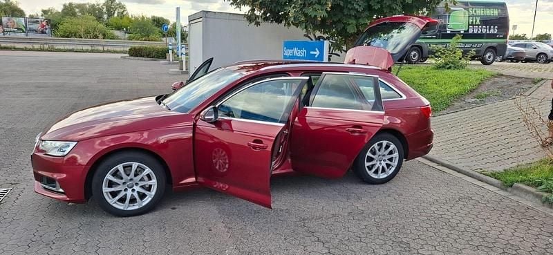 Gebraucht Audi A4 190 PS (139 kW) 2019 Rot Kombi