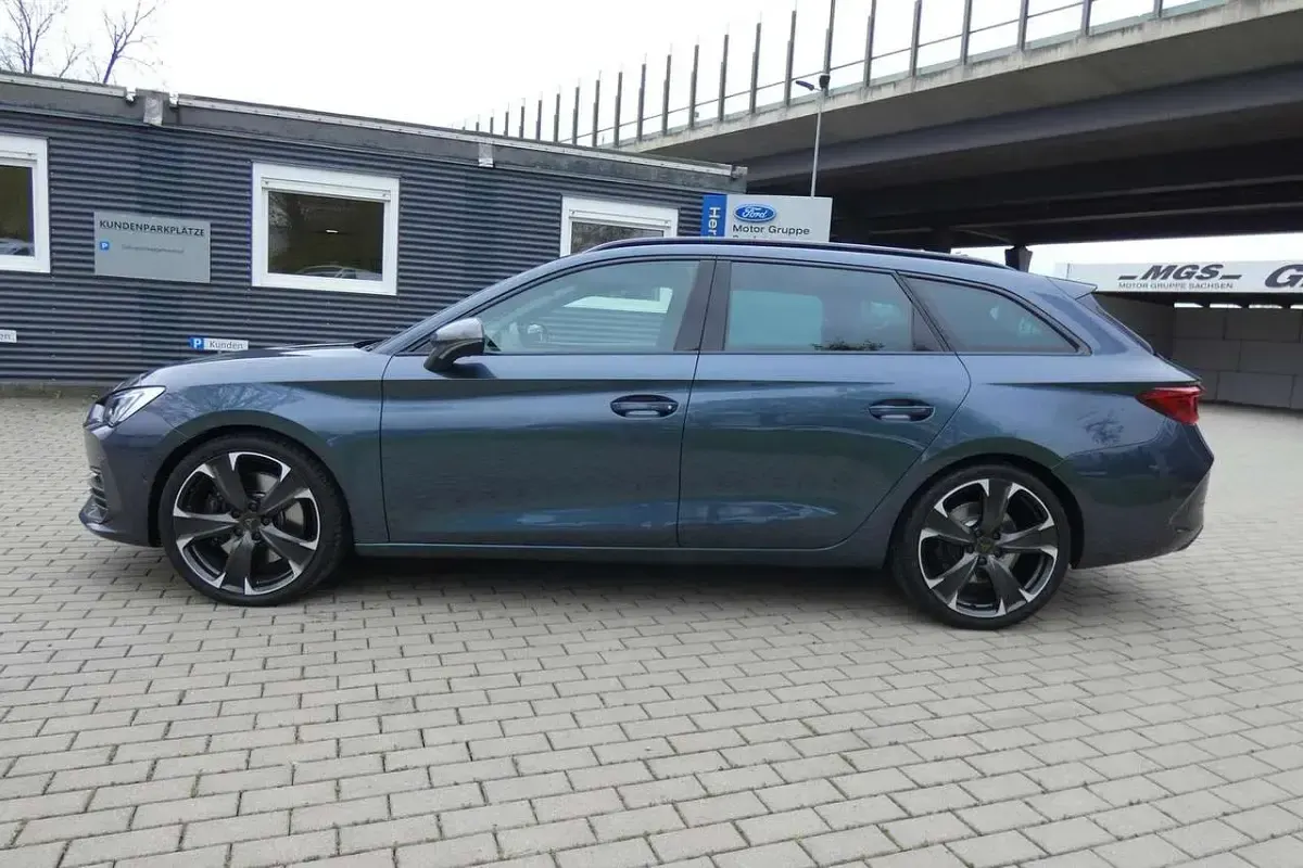 Używany Cupra Leon VZ 245 KM (180 kW) 2024 "magnetic tech" Kombi