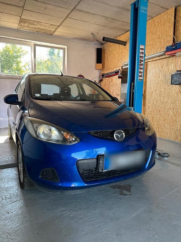 Blau Gebraucht 2009 Mazda 2 Kleinwagen | 2.700 € (Fairer Preis) - Bild 1/4
