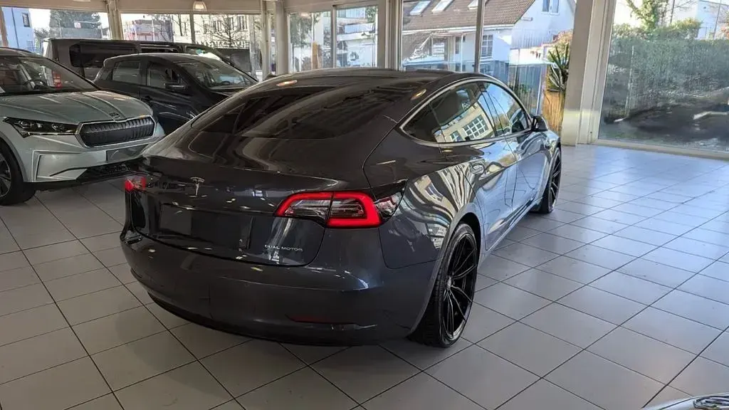 Brugt Tesla Model 3 366 kW (498 HK) 2021 Grå Sedan