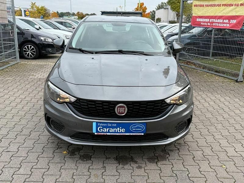 Gebraucht Fiat Tipo Street 95 PS (69 kW) 2019 Grau met. Limousine