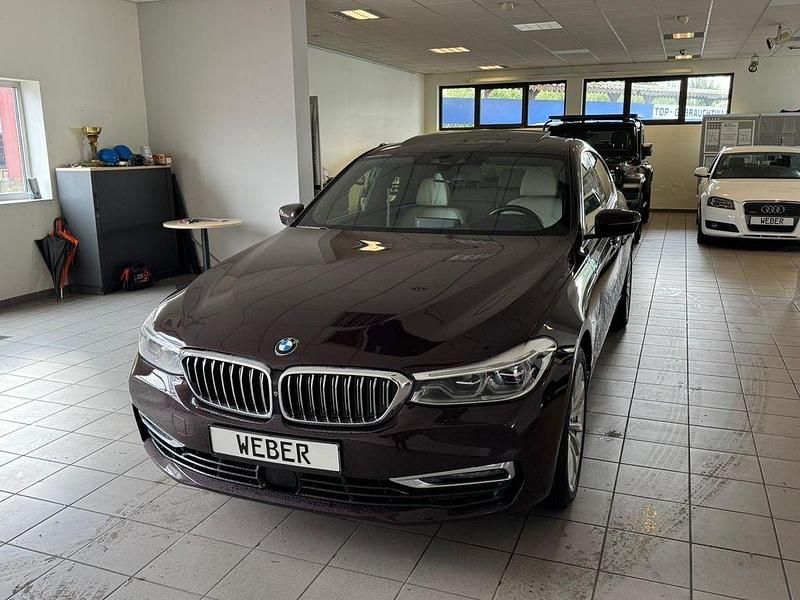Rot Gebraucht 2018 BMW 630 Sport Line Coupé | 27.900 € (Fairer Preis) - Bild 1/4