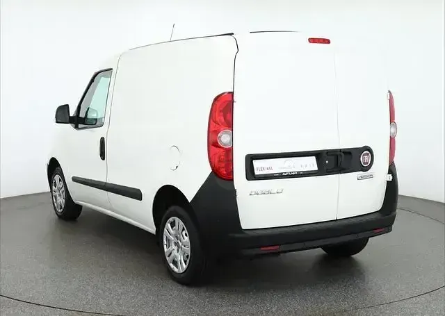 Gebraucht Fiat Doblò 80 PS (58 kW) 2021 Colore esterno Van / Kleinbus