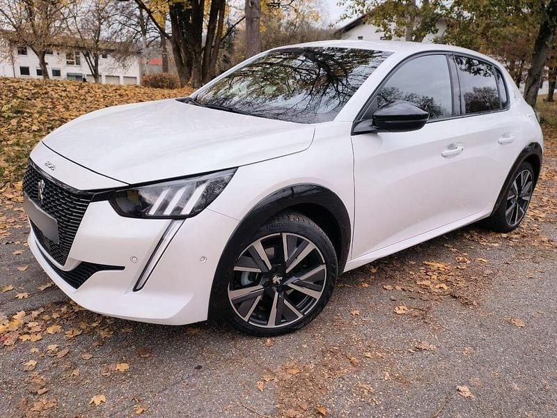 Weiß Gebraucht 2022 Peugeot 208 GT Kleinwagen | 13.900 € (Fairer Preis) - Bild 1/4