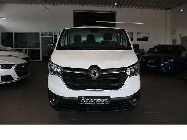 Gebraucht Renault Trafic 131 PS (96 kW) 2022 Weiß Van / Kleinbus