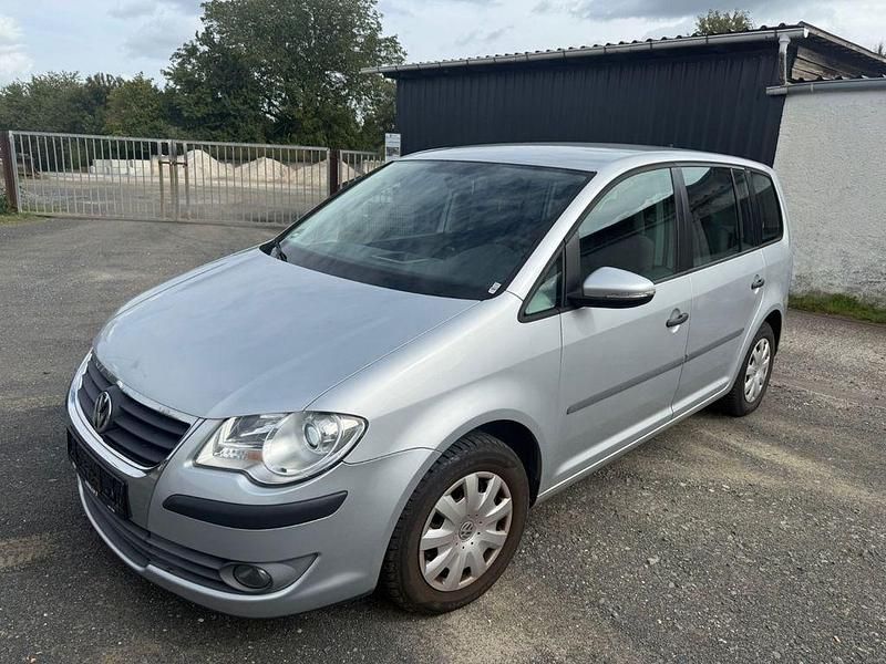 Gebraucht VW Touran Conceptline 105 PS (77 kW) 2010 Silber Van / Kleinbus