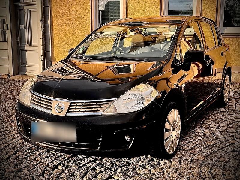 Gebraucht Nissan Tiida 110 PS (80 kW) 2008 Schwarz Kleinwagen