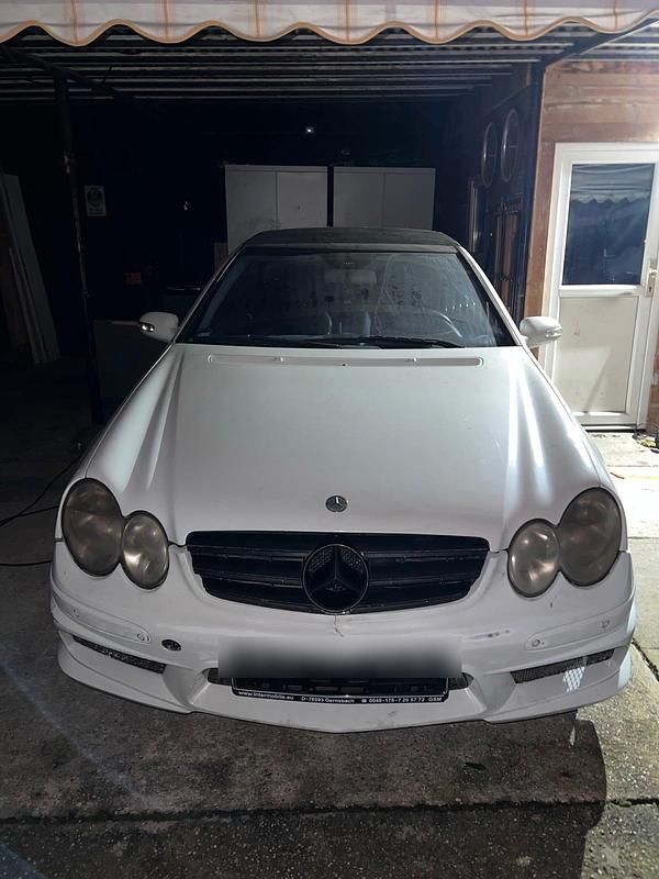 Weiß Gebraucht 2003 Mercedes CLK320 Cabrio | 3.500 € (Superpreis) - Bild 1/4