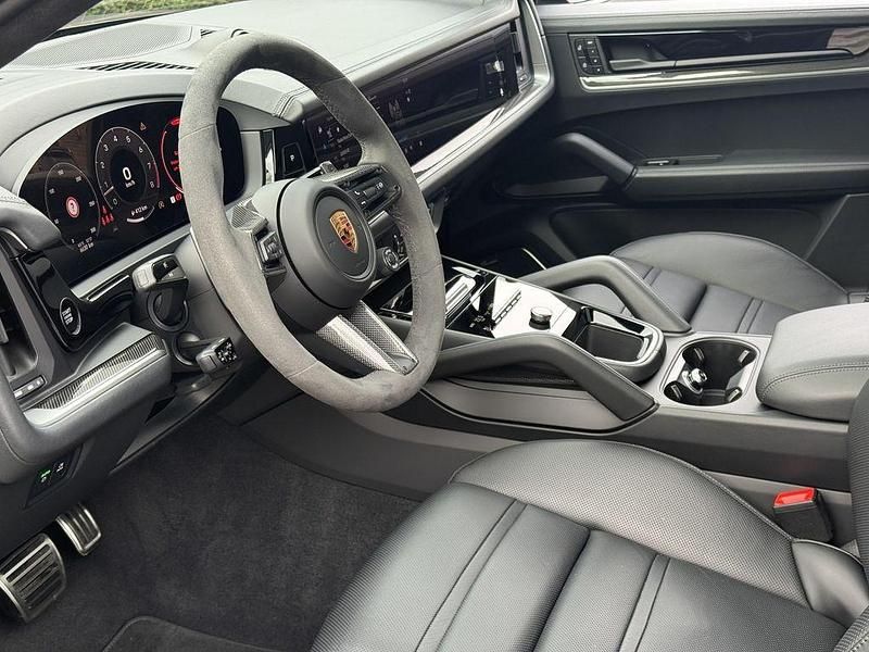 Gebraucht Porsche Cayenne 475 PS (349 kW) 2024 Grau SUV
