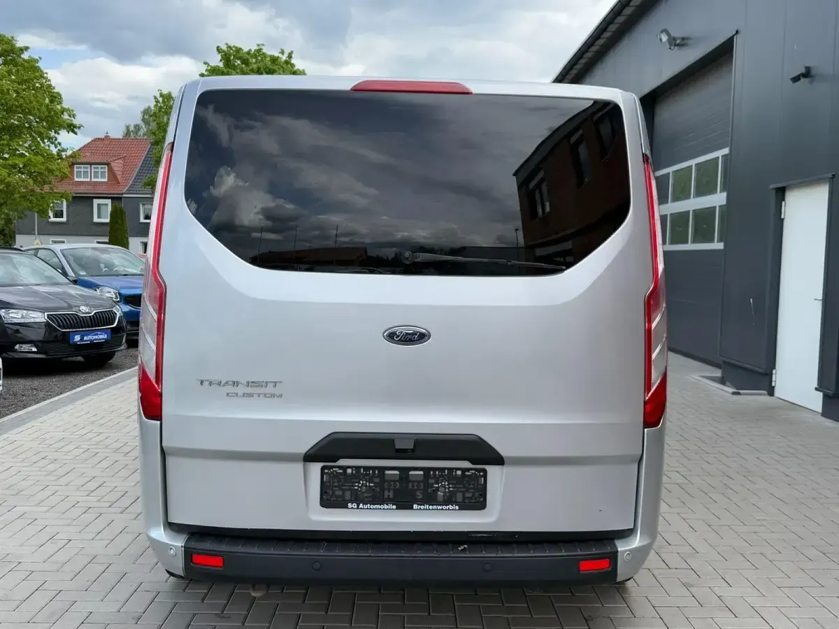 Gebraucht Ford Transit Custom 131 PS (96 kW) 2020 Silber Van / Kleinbus