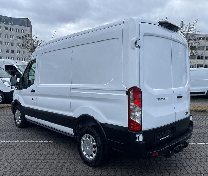 Gebraucht Ford Transit 131 PS (96 kW) 2021 Weiß Van / Kleinbus