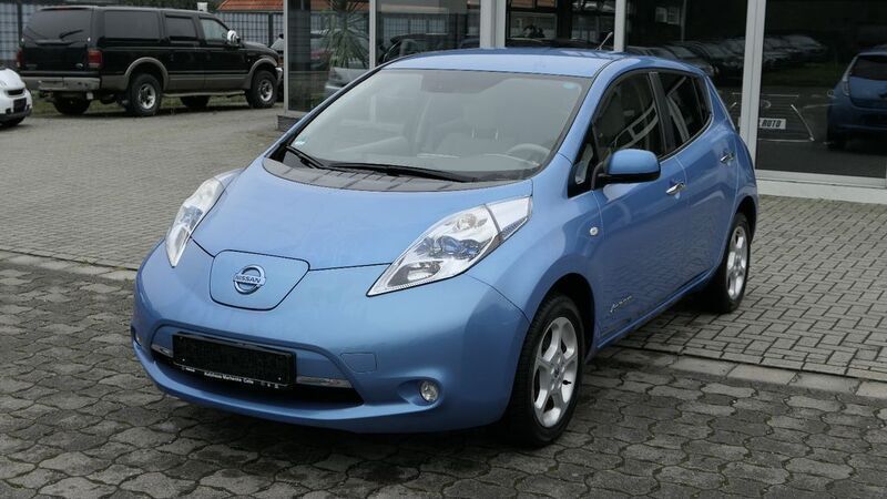 Blau Gebraucht 2012 Nissan Leaf Kleinwagen | 5.990 € (Fairer Preis) - Bild 1/4