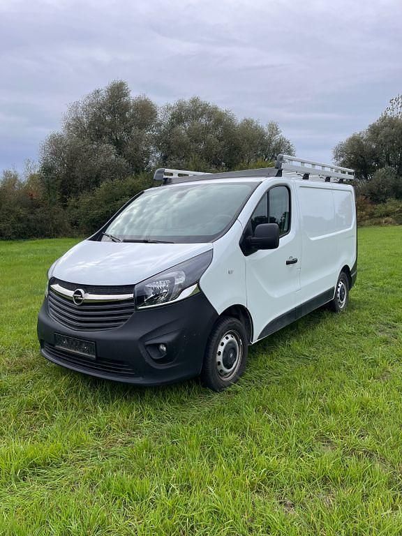 Weiß Gebraucht 2018 Opel Vivaro Van | 11.399 € - Bild 1/4