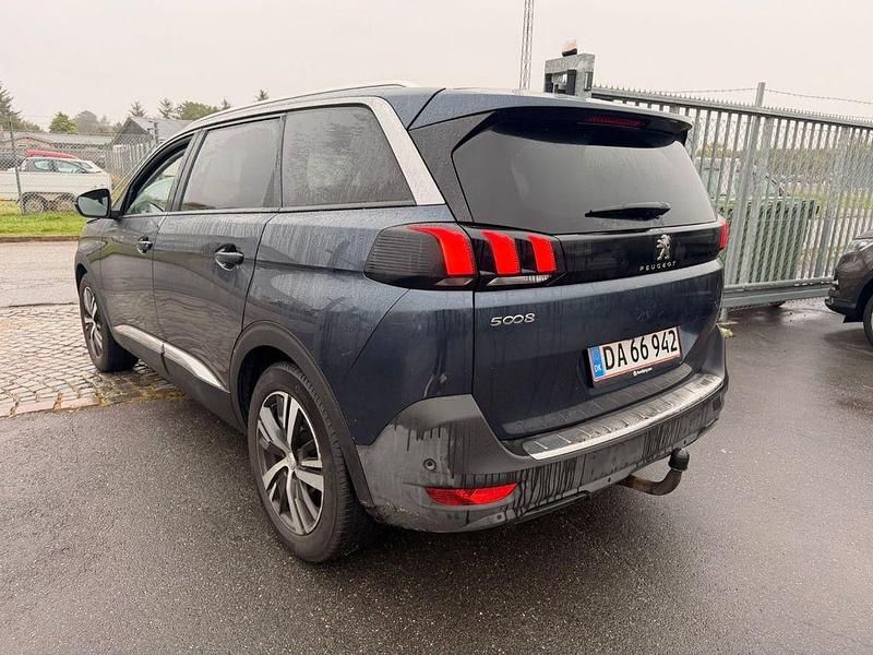 Gebraucht Peugeot 5008 Allure 131 PS (96 kW) 2017 Blau Van / Kleinbus