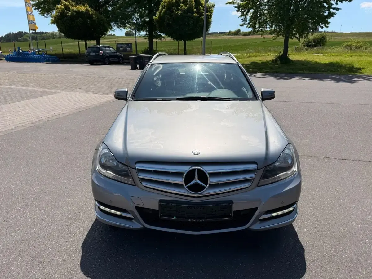 Gebraucht Mercedes C180 156 PS (114 kW) 2013 Silber Kombi