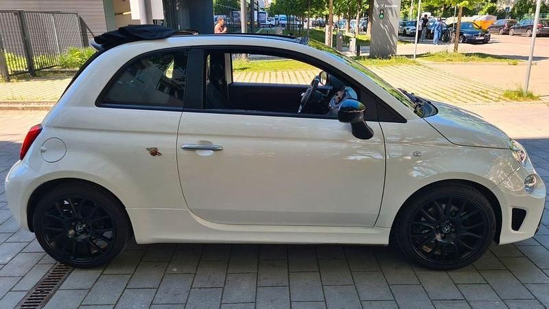 Gebraucht Abarth 595C 165 PS (121 kW) 2023 Weiß Cabrio