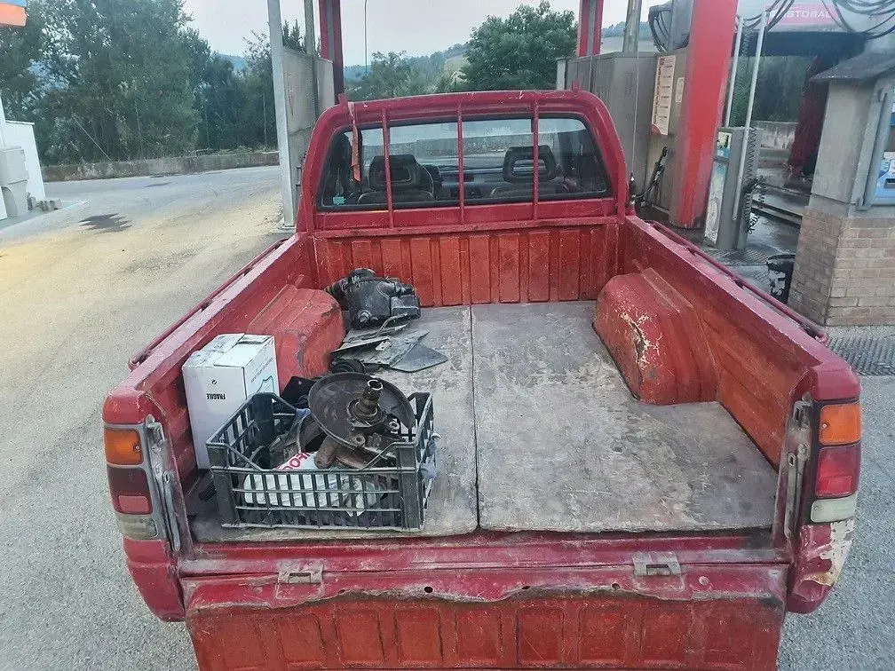 Gebraucht Isuzu Campo 76 PS (55 kW) 1993 Rot Pickup