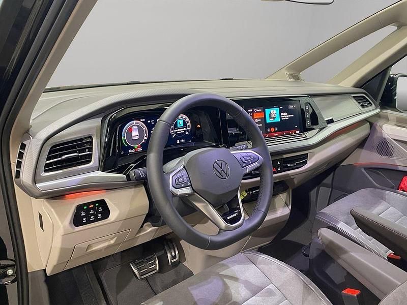 Neu VW Multivan 177 PS (130 kW) 2026 Deep black perleffekt Van