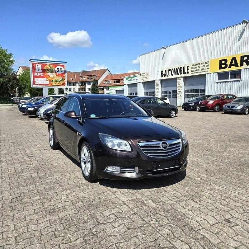 Braun Gebraucht 2011 Opel Insignia OPC Limousine | 3.850 € (Superpreis) - Bild 1/4