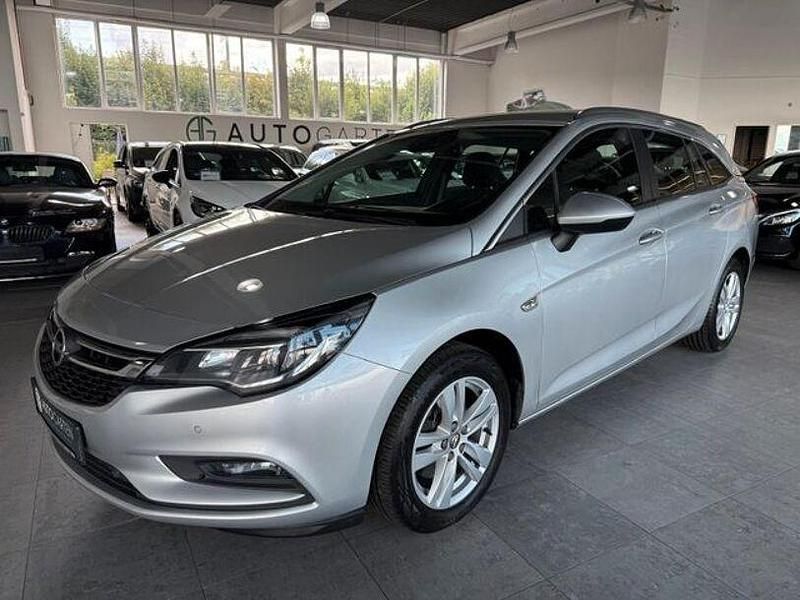 Argonsilber/sovereign/switchblad (metallic) Gebraucht 2019 Opel Astra Business Kombi | 11.900 € (Fairer Preis) - Bild 1/4