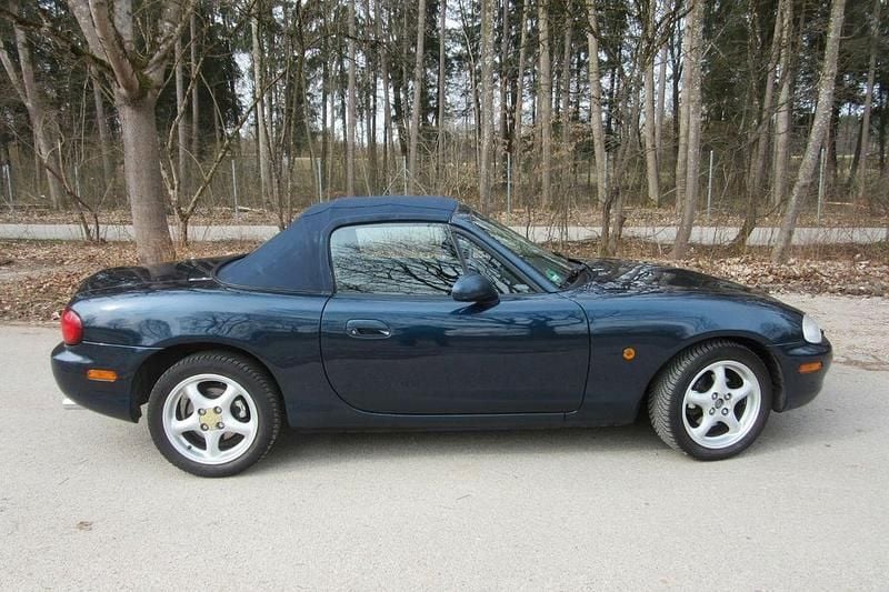 Gebraucht Mazda MX5 140 PS (102 kW) 1999 Blau Cabrio