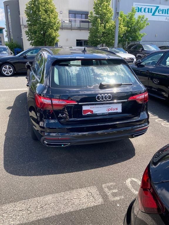 Gebraucht Audi A4 136 PS (100 kW) 2021 Schwarz Kombi