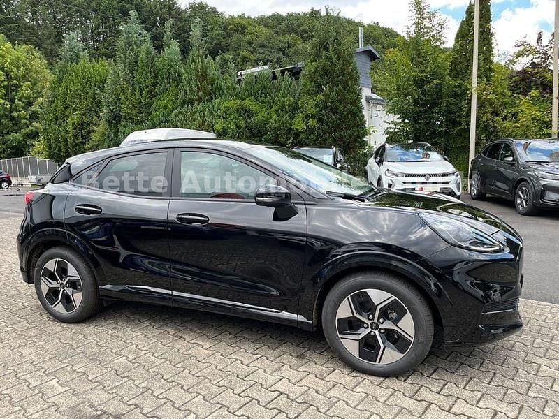 Neu Ford Puma Gen-E 124 kW (169 PS) 2025 Obsidianschwarz metallic SUV