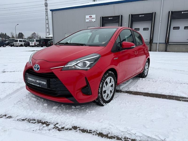 Rot Gebraucht 2020 Toyota Yaris Kleinwagen | 10.450 € (Superpreis) - Bild 1/4