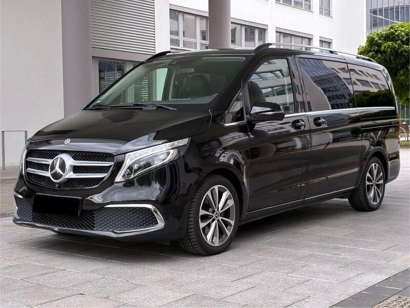 Schwarz Gebraucht 2020 Mercedes V250 Avantgarde Van / Kleinbus | 43.900 € (Guter Preis) - Bild 1/4