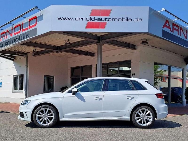 Weiß Gebraucht 2015 Audi A3 Sportback S-Line Kombi | 13.600 € (Fairer Preis) - Bild 1/4