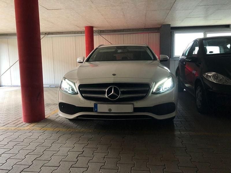 Second-hand Mercedes E200 150 CP (110 kW) 2017 Berlinǎ