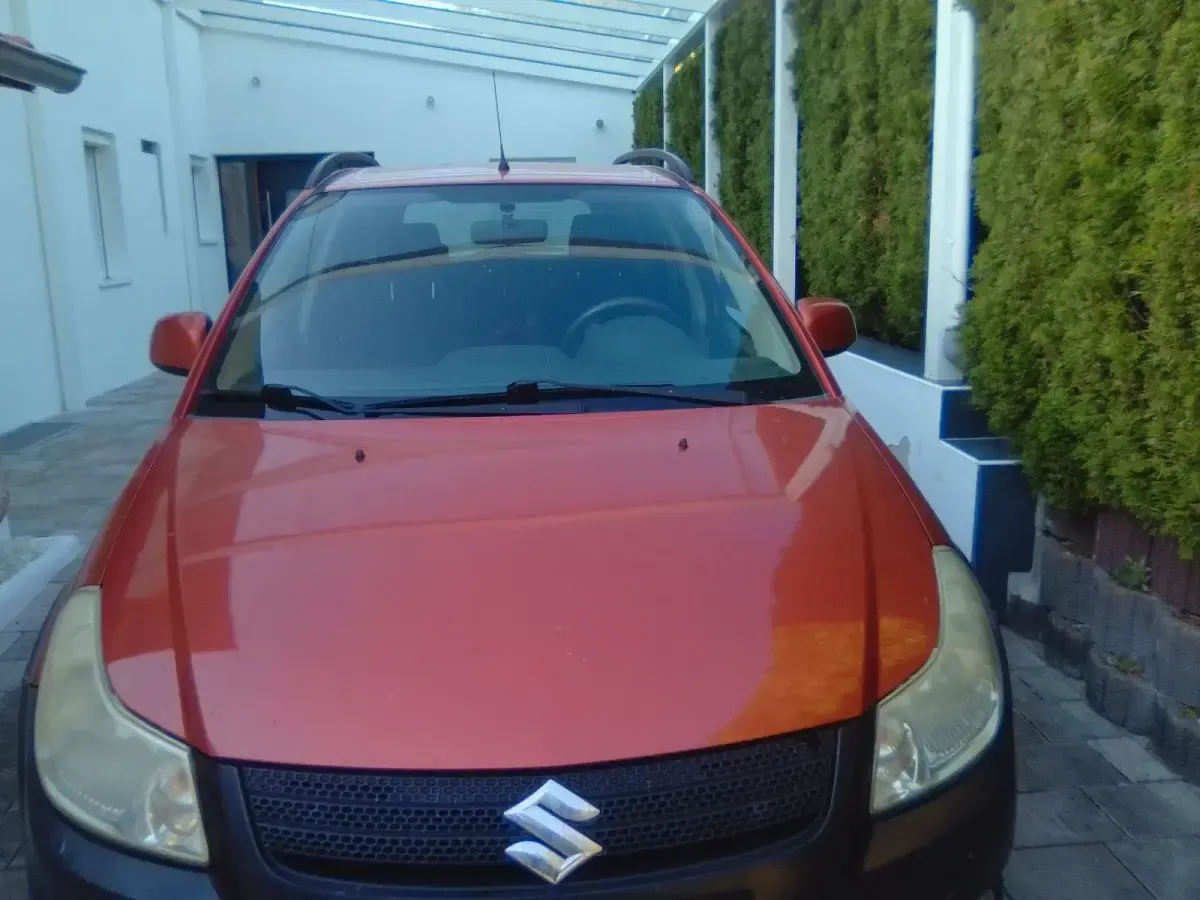 Gebraucht Suzuki SX4 107 PS (78 kW) 2008 Rot SUV
