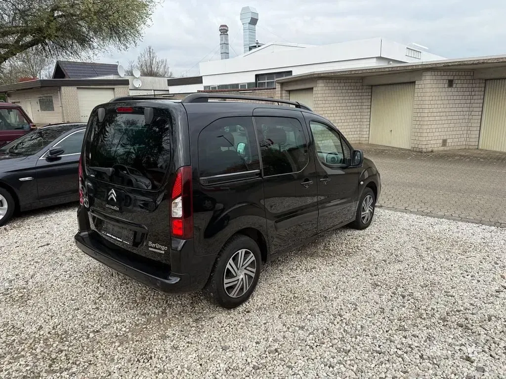 Gebraucht Citroën Berlingo Shine 99 PS (72 kW) 2018 Schwarz Van / Kleinbus