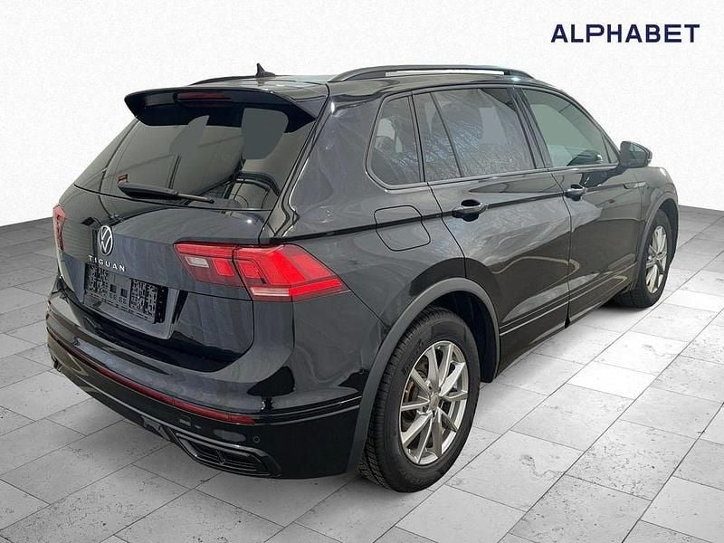 Gebraucht VW Tiguan R-line 150 PS (110 kW) 2021 Deep black perleffekt SUV