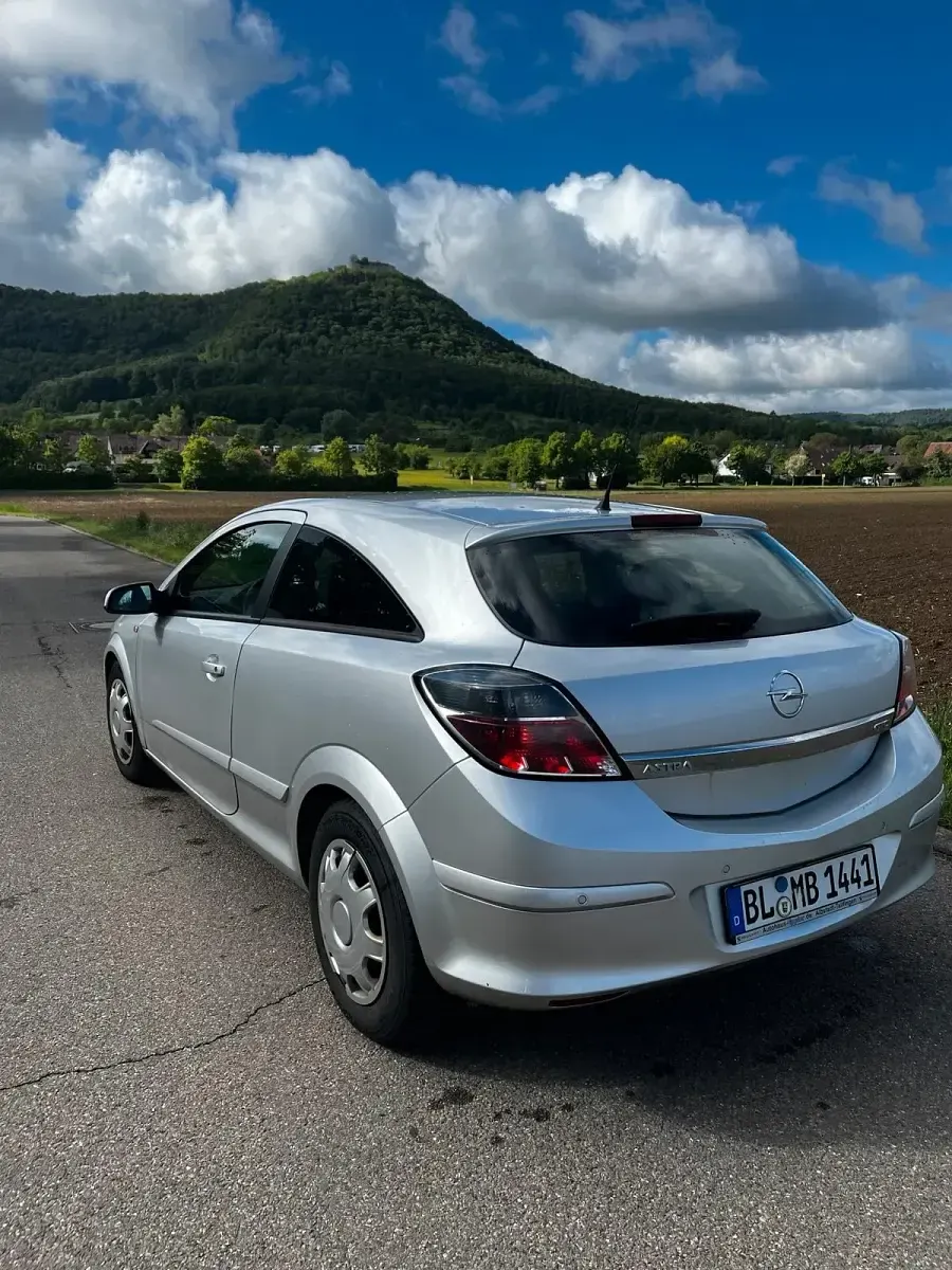 Gebraucht Opel Astra GTC 125 PS (91 kW) 2005 Grau Kleinwagen